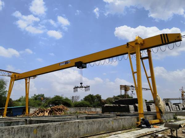 Gantry / Goliath Crane Manufacturer in Ahmedabad